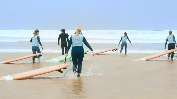 ambiance décontractée dans nos cours de surf